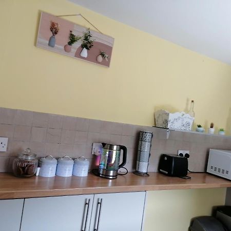 Tynant House- Modern 3 Bed House- City Centre And Free Parking คาร์ดิฟฟ์ ภายนอก รูปภาพ