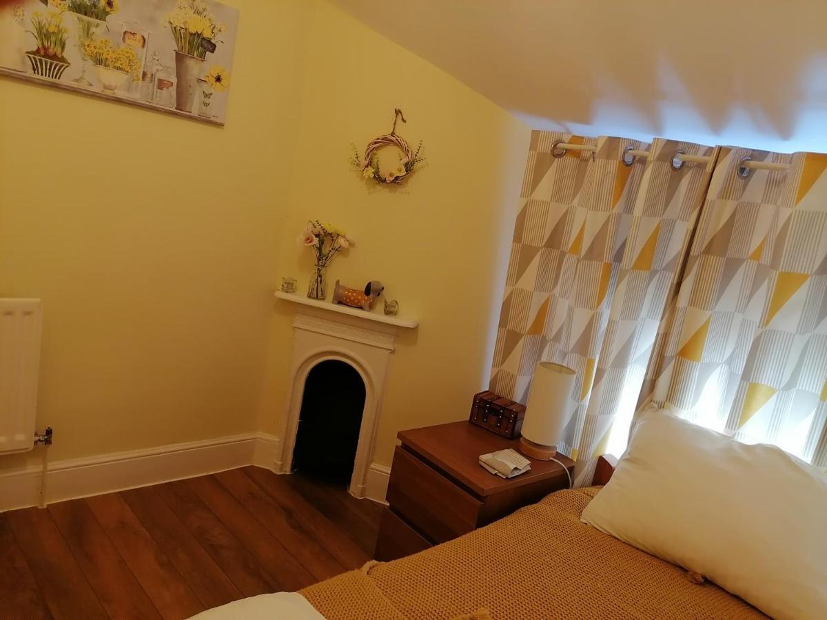 Tynant House- Modern 3 Bed House- City Centre And Free Parking คาร์ดิฟฟ์ ภายนอก รูปภาพ