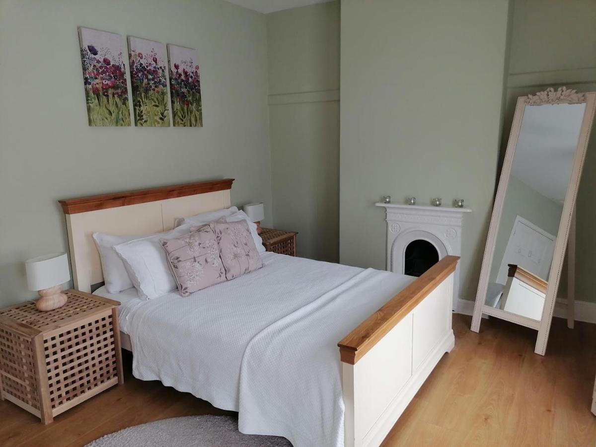 Tynant House- Modern 3 Bed House- City Centre And Free Parking คาร์ดิฟฟ์ ภายนอก รูปภาพ