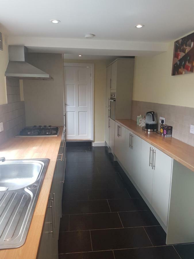 Tynant House- Modern 3 Bed House- City Centre And Free Parking คาร์ดิฟฟ์ ภายนอก รูปภาพ