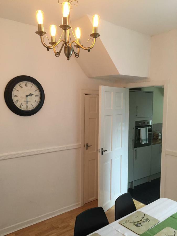Tynant House- Modern 3 Bed House- City Centre And Free Parking คาร์ดิฟฟ์ ภายนอก รูปภาพ
